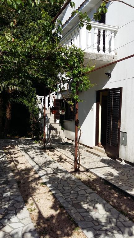 Apartments Karmelic Malinska Luaran gambar
