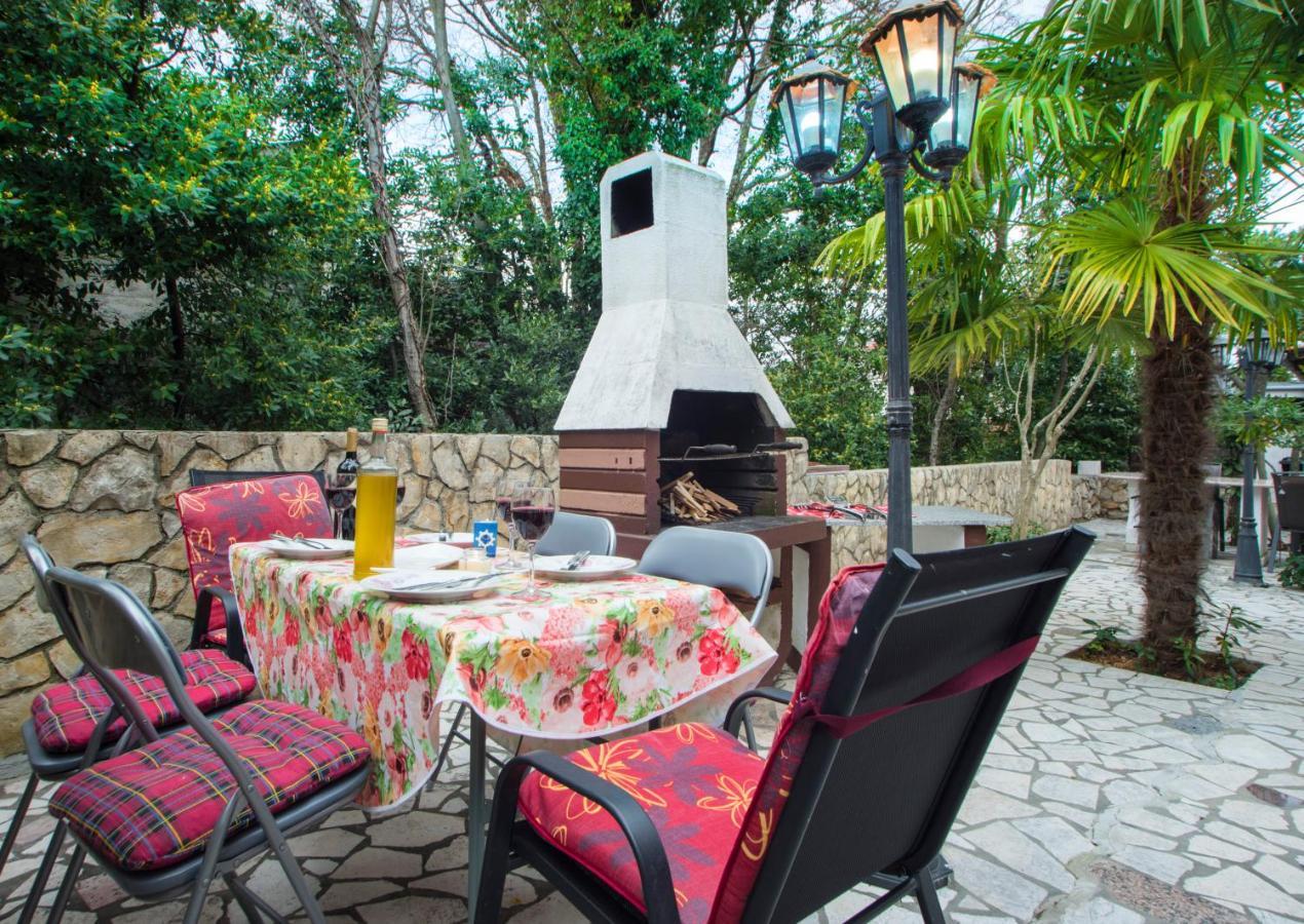 Apartments Karmelic Malinska Luaran gambar