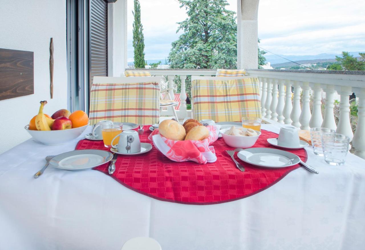 Apartments Karmelic Malinska Luaran gambar