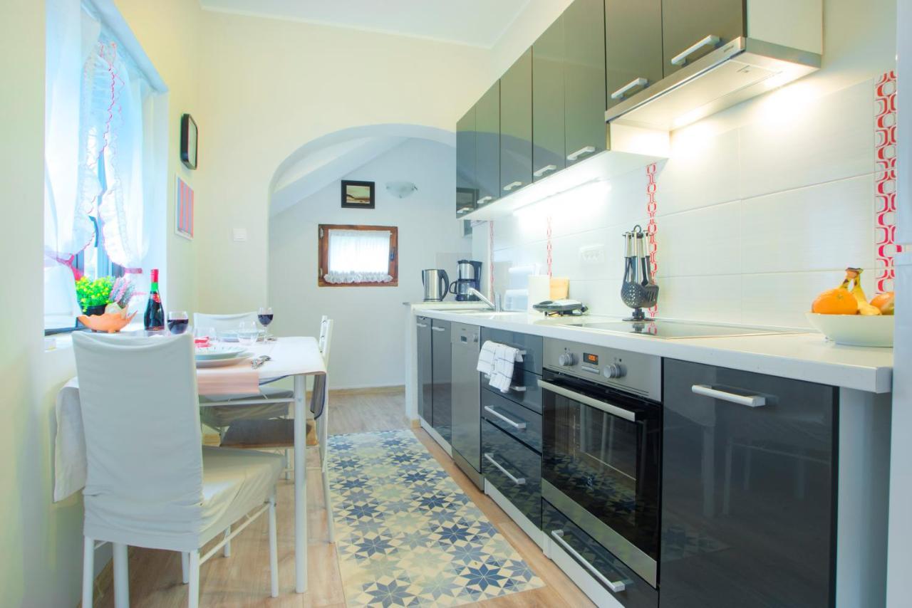 Apartments Karmelic Malinska Luaran gambar